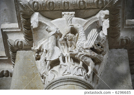 Vezelay, Sainte-Madeleine Basilica Basilica Sculpture Vezelay, Sainte-Madeleine Basilica Basilica Sculpture 6296685