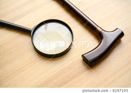 Wand and Loupe 6297193