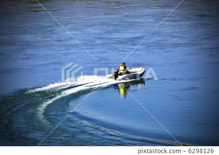 speedboat speedboat 6298126