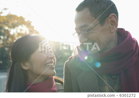 Senior couple and grandchild 6301272