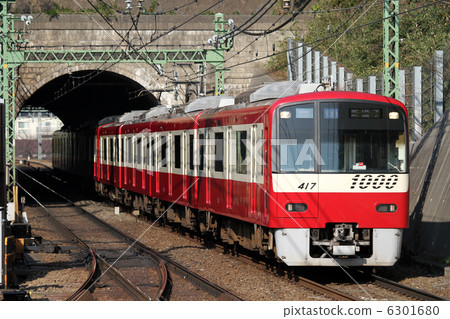 Keikyu 1000 form Train Airport Express To New Zushi 6301680