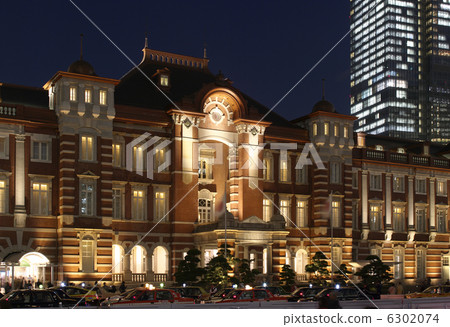 Tokyo station Marunouchi central mouth night view 6302074