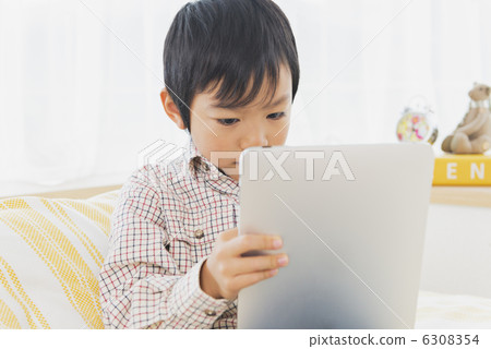 高級夫婦和孫子 6308354