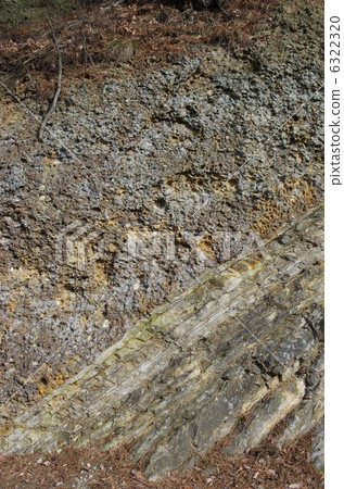 Bean rock: Reiki (gravel) rock / sandstone strata Bean rock: Reiki (gravel) rock / sandstone strata 6322320