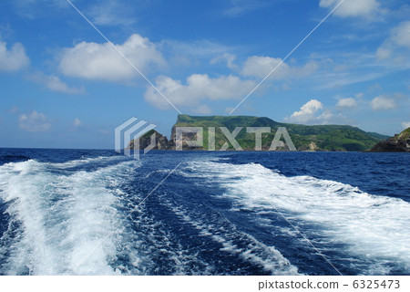 Ferry wake Ferry wake 6325473