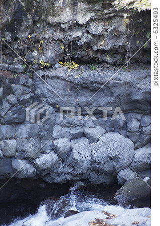 Strata Strata 6325493
