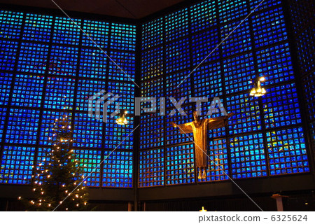 Berlin Kaiser Wilhelm Memorial Church 6325624