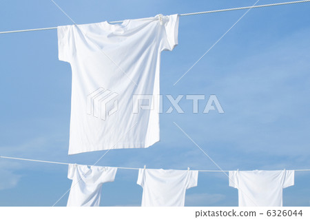 White T-shirt 6326044