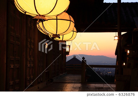 釣魚有燈的燈籠在2月 6326876