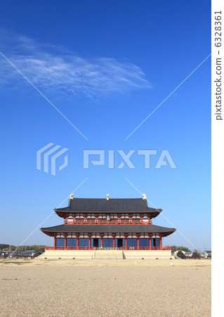 The reconstructed large pole 6328361