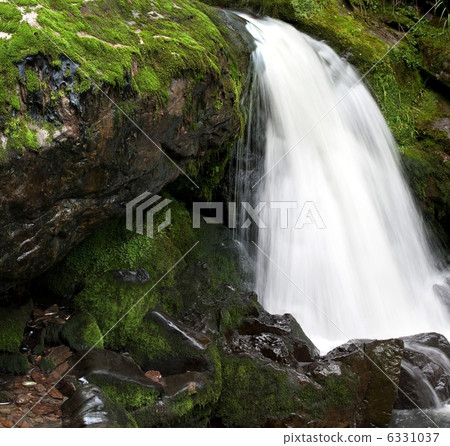 Waterfall 6331037