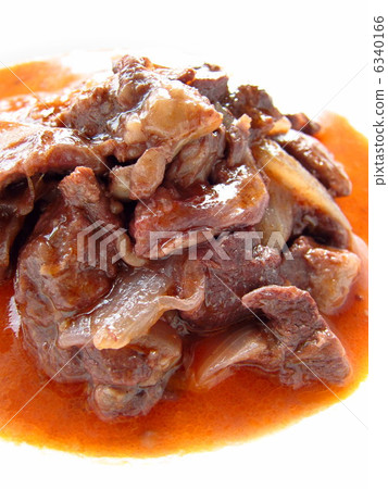 Stewed cow streak with red wine 6340166