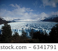 Pelito Moreno Glacier 6341791