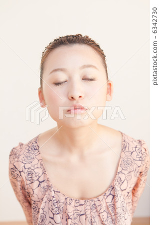 kiss, kissing, female 6342730