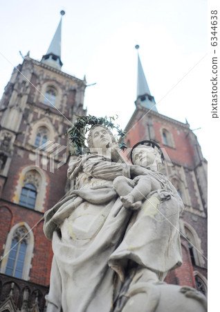 Maria & Child Jesus sculpture 6344638