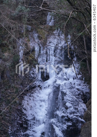 Kanazawa Falls 6345407
