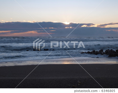 The sea at dusk The sea at dusk 6346805