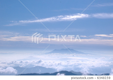 Mt. Ontaki desiring from Bonin peak Hakusan Mt. Ontaki desiring from Bonin peak Hakusan 6348159