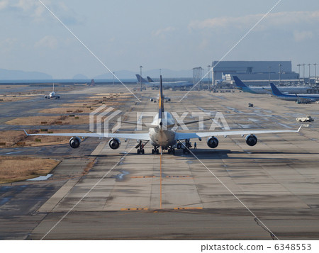 Airport 6348553
