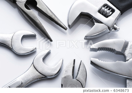 Close-up of multiple metal tools Close-up of multiple metal tools 6348673