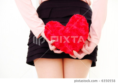 Woman with heart 6350558