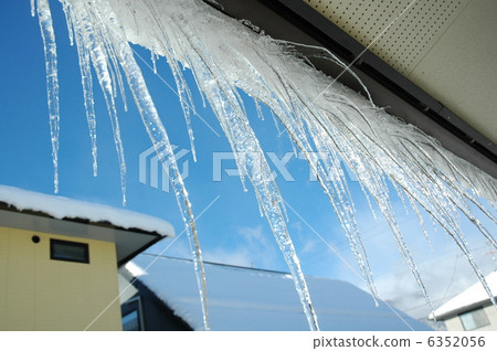 Icicles (5) 6352056