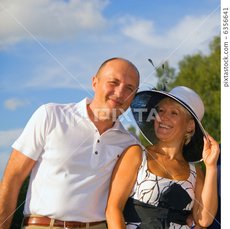 Middle-aged couple outdoors 6356641