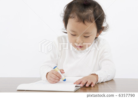 嬰兒畫一幅畫 6357790