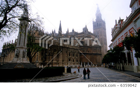 塞維利亞Giralda塔 6359042