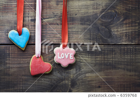 Valentine cookies decorated with frosting 6359768