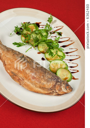 Fried peled fish 6362480