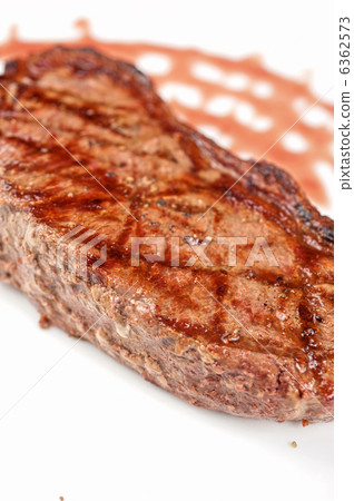 Juicy rib-eye beef steak Juicy rib-eye beef steak 6362573