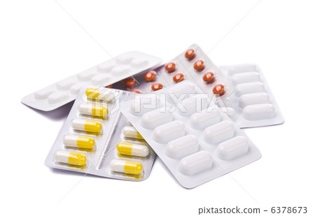Packing pills isolated 6378673