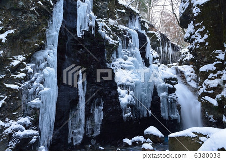 Ice pillar of Sukkanzawa and Yu Fei Waterfall 6380038
