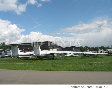 Moscow, Monino, Russia, the plane of war an a parking Moscow, Monino, Russia, the plane of war an a parking 6381509