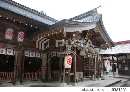 Yaigaki Shrine's "Main Hall" (Sagusa-cho, Matsue City, Shimane Prefecture) 6381831