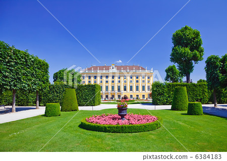 Schonbrunn Palace, Vienna 6384183