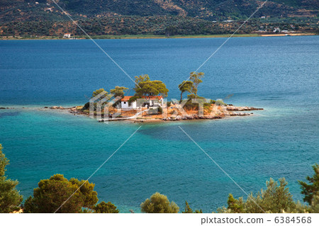 Small island 6384568