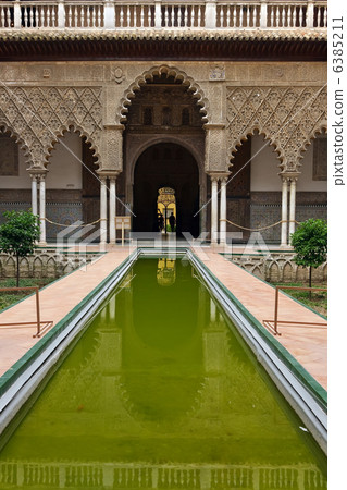 Alcazar in Sevilla 6385211