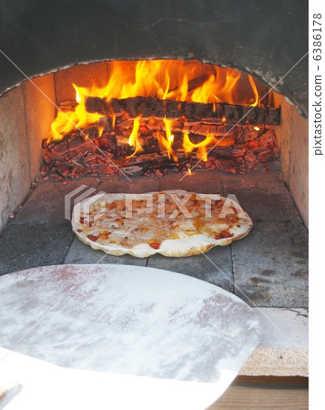Stone oven pizza 6386178
