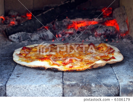 Stone oven pizza 6386179