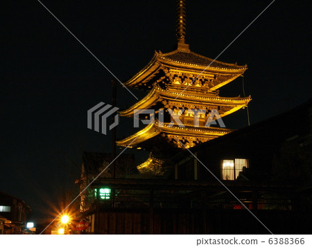 Higashiyama flower light road Yasaka tower 6388366