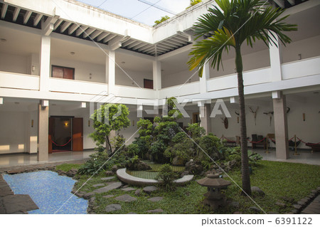 Unification Hall of Ho Chi Minh City (former presidential official residence) Unification Hall of Ho Chi Minh City (former presidential official residence) 6391122