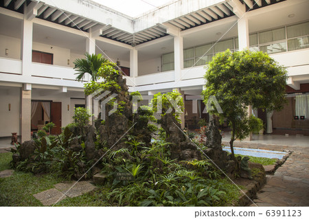 Unification Hall of Ho Chi Minh City (former presidential official residence) 6391123