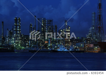 Factory at night Factory at night 6391454