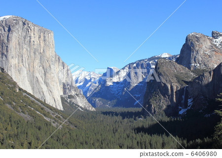 Yosemite National Park in winter Yosemite National Park in winter 6406980