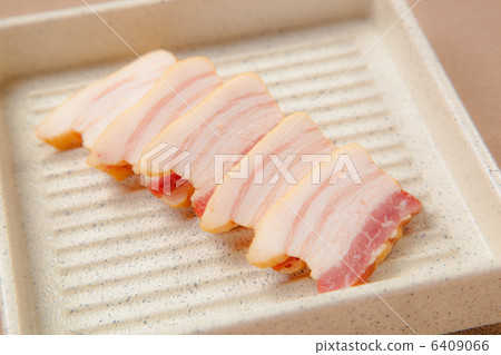 Iberian pig bacon Iberian pig bacon 6409066