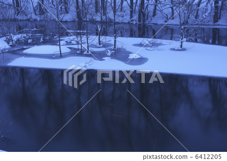 Winter in Onogawa Lake 6412205