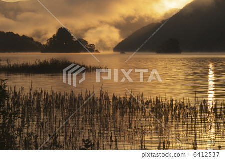 秋元湖的早晨 秋元湖的早晨 6412537