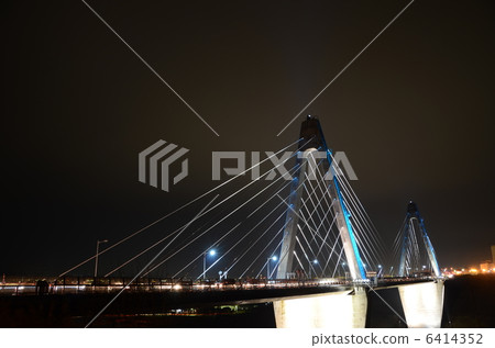 The Nada/Night view at Sunset Bridge [side] 6414352
